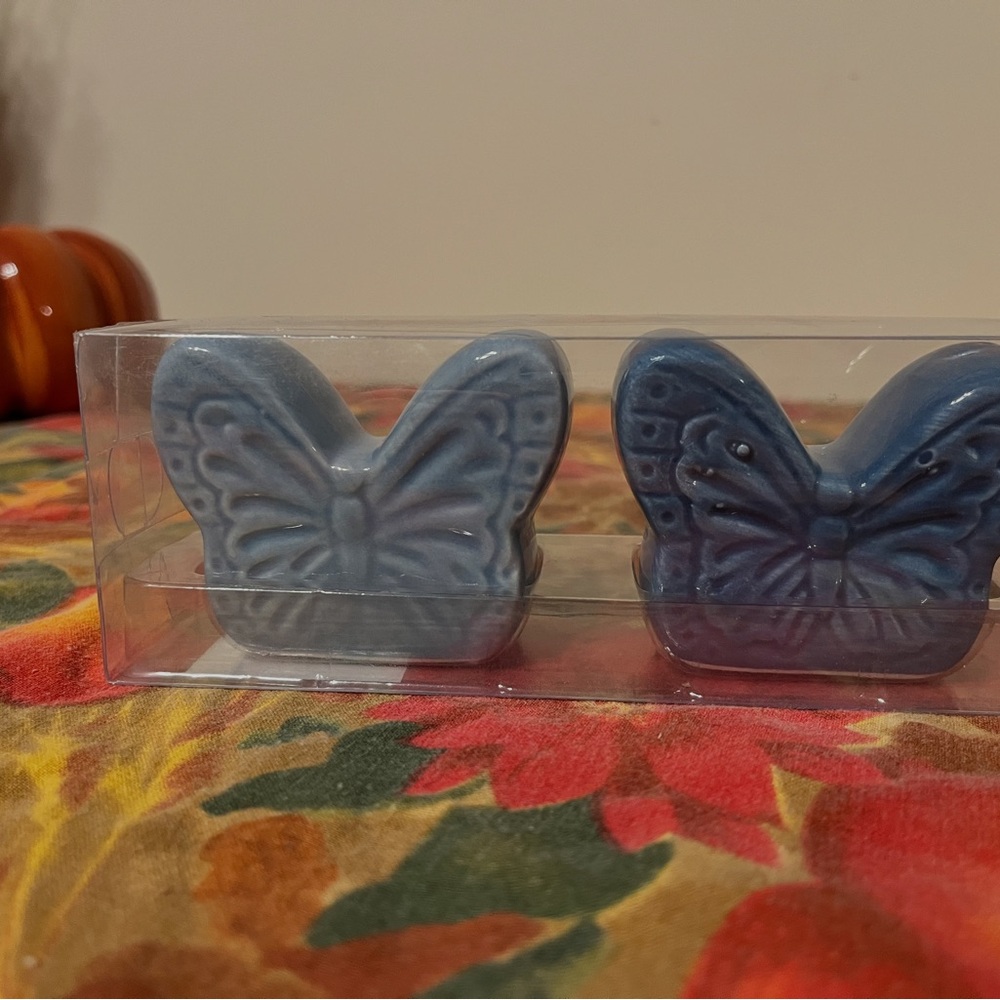 Dolly Parton Butterfly Blue Salt and Pepper Shakers, BRAND NEW
